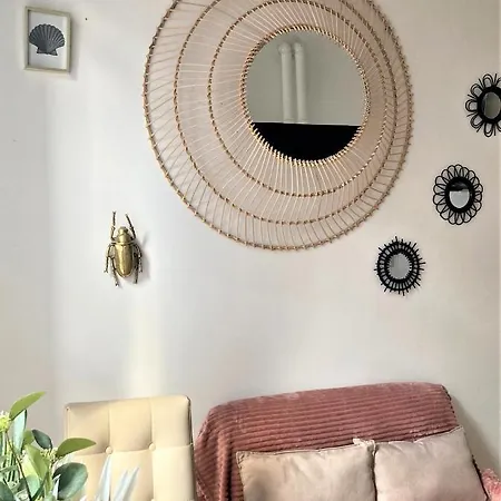 Farini Apartament *